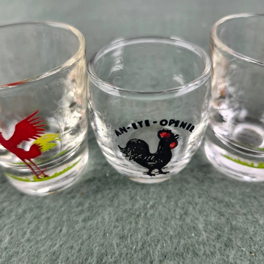2 Vintage MCM Federal Red Rooster Shot Glasses Barware & 1‎ Rooster Eye Opener